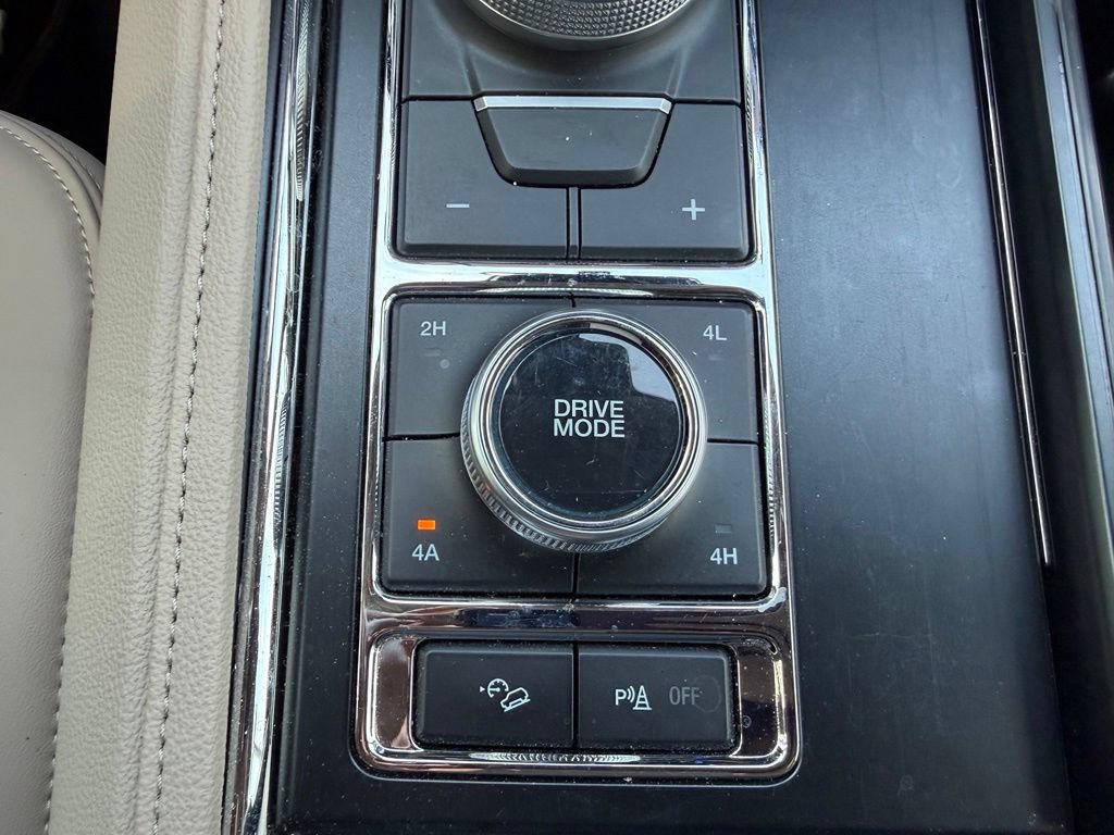 Used 2024 Ford Expedition XLT AWD/4WD image 27