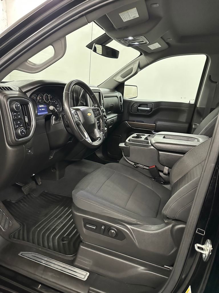 Used 2022 Chevrolet Silverado 1500 LT AWD/4WD image 10