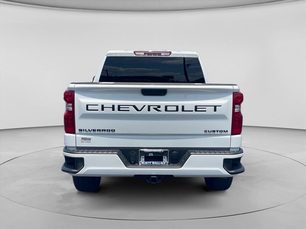 Used 2026 Chevrolet Silverado 1500 Custom w/ LPO, Dark Essentials Package AWD/4WD image 6