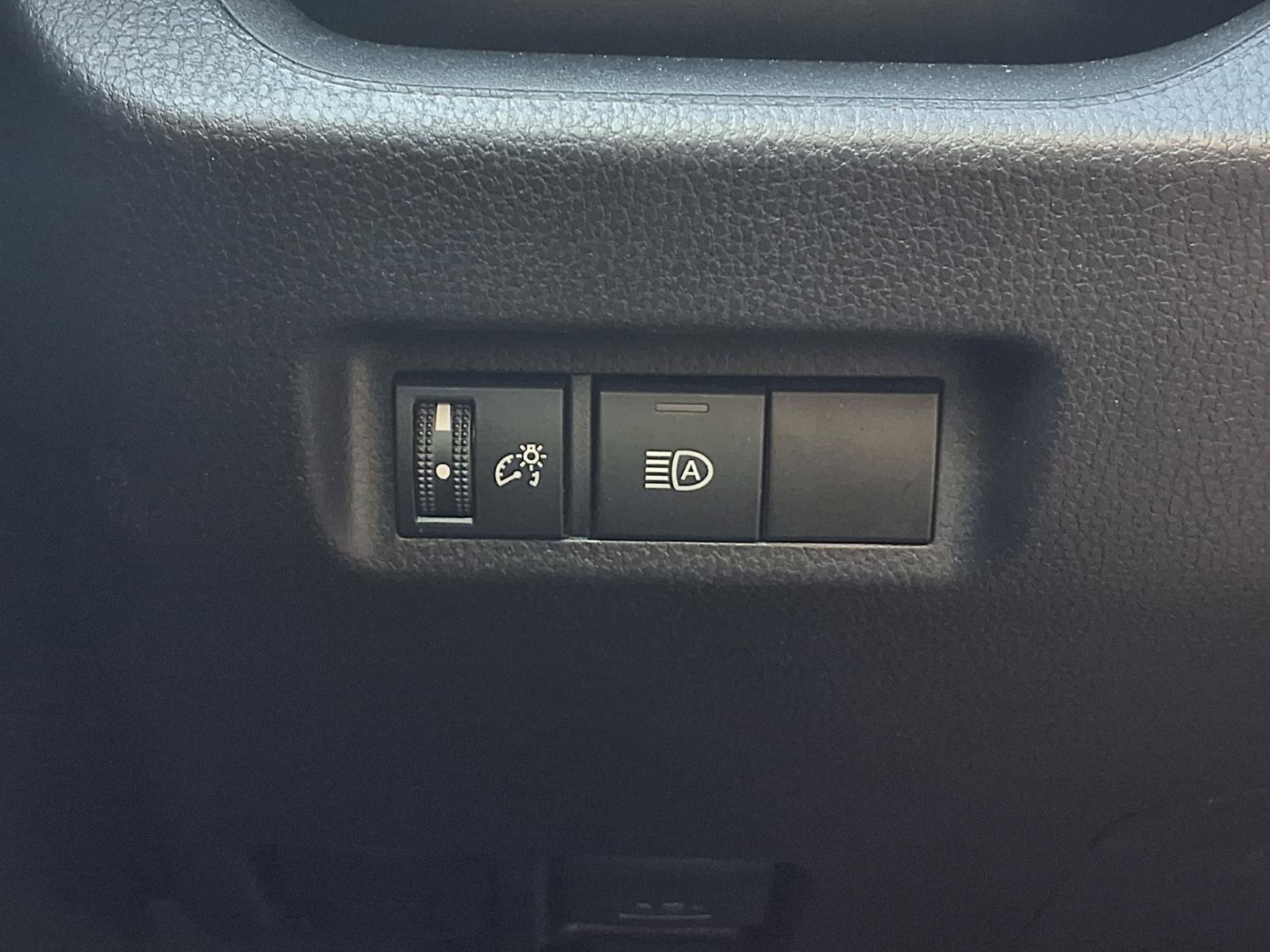 Certified 2025 Toyota RAV4 XLE FWD image 14