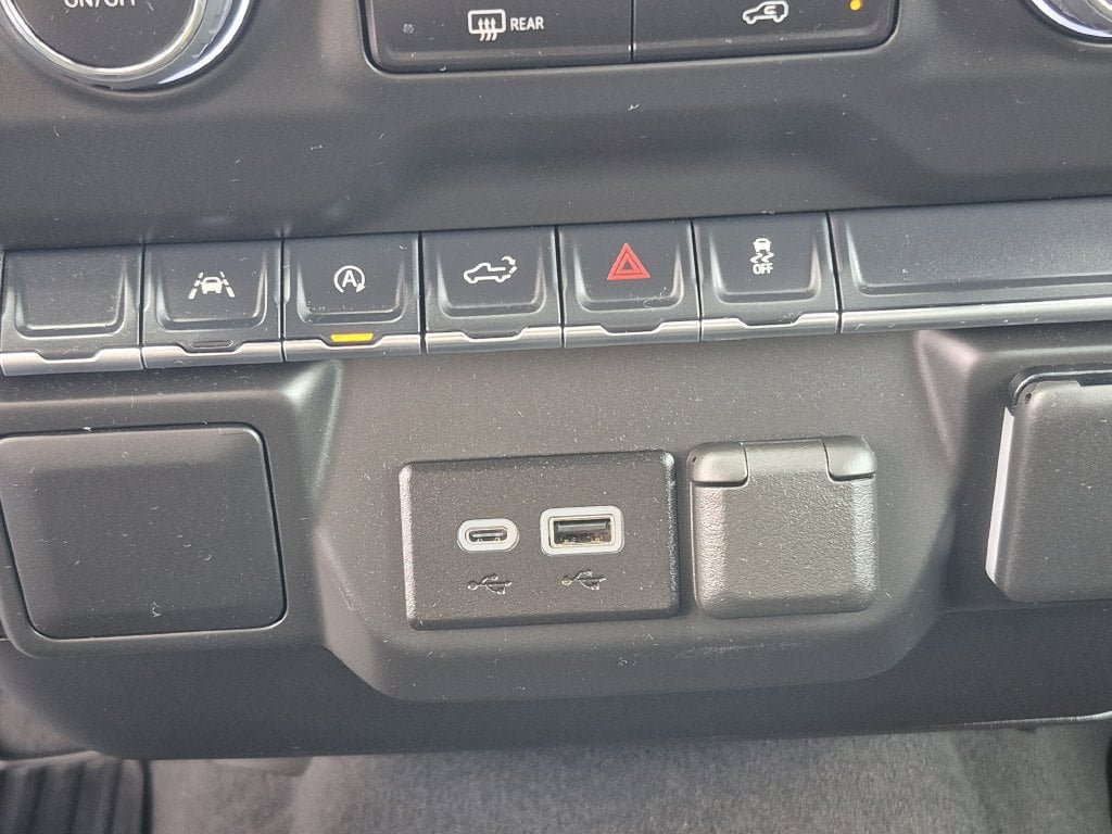 Certified 2025 Chevrolet Silverado 1500 Custom AWD/4WD image 25
