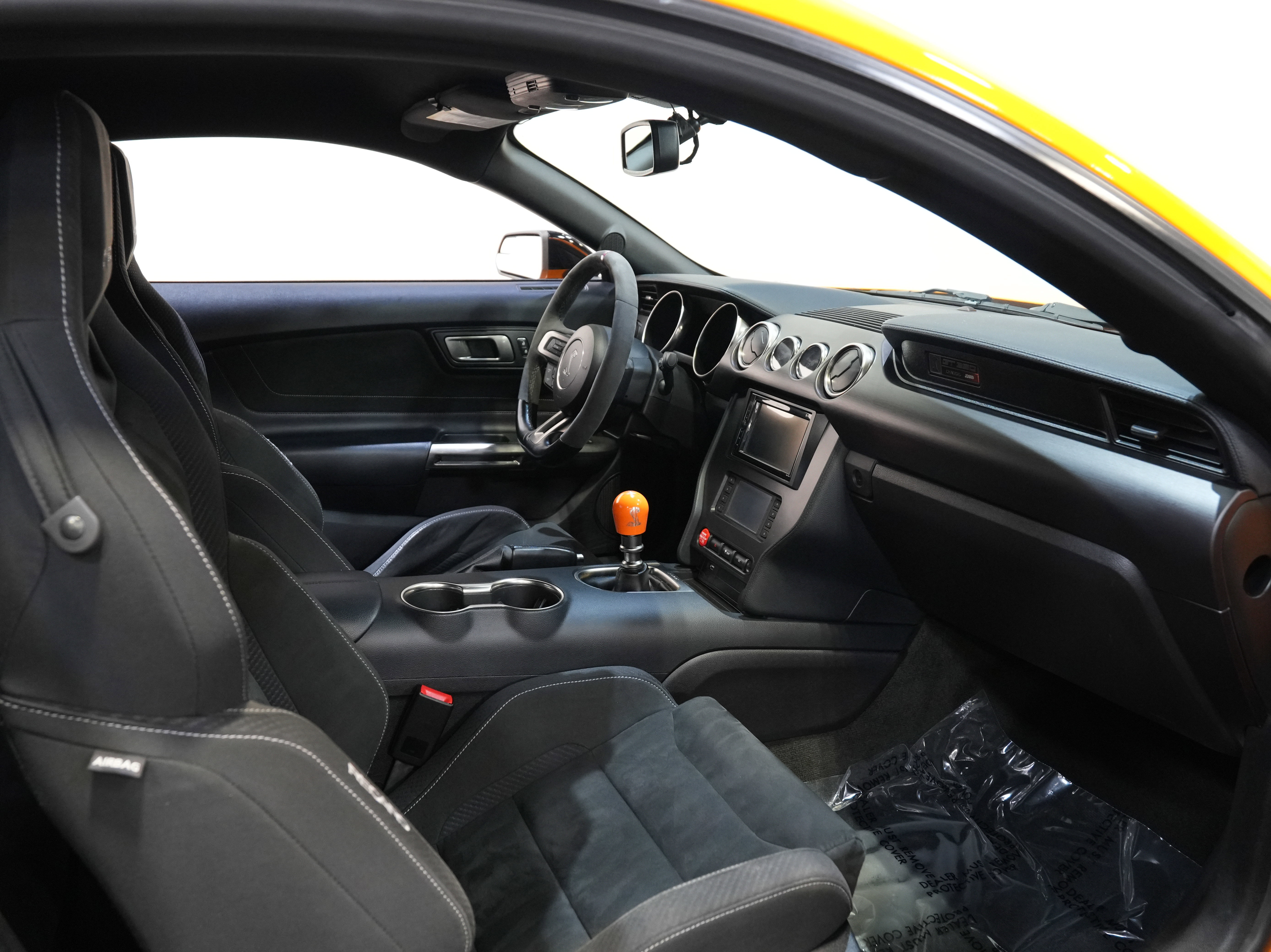 Used 2018 Ford Mustang Shelby GT350 image 32