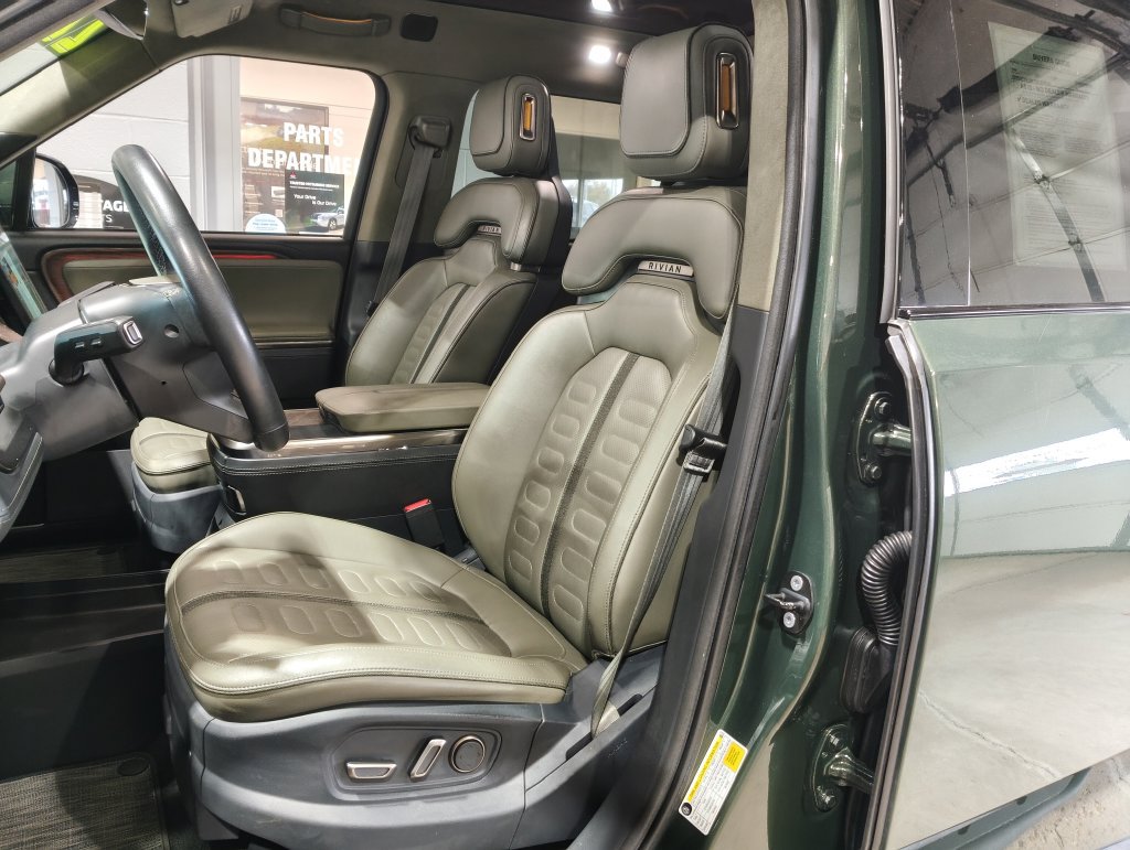 Used 2022 Rivian R1T Launch Edition AWD/4WD image 8