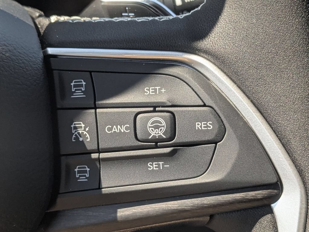 New 2026 Jeep Grand Cherokee L Limited AWD/4WD image 18