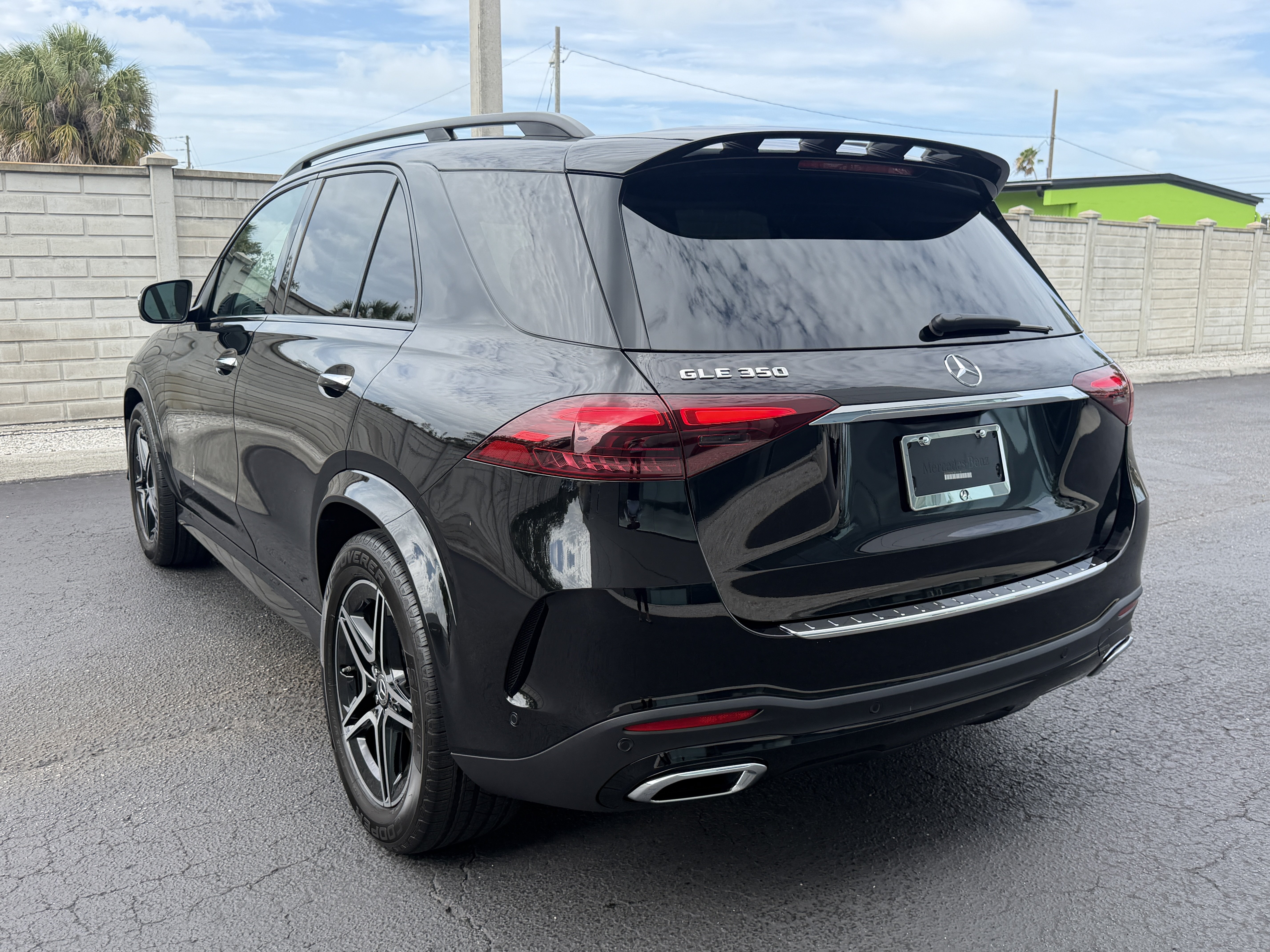 Used 2026 Mercedes-Benz GLE 350 4MATIC image 3