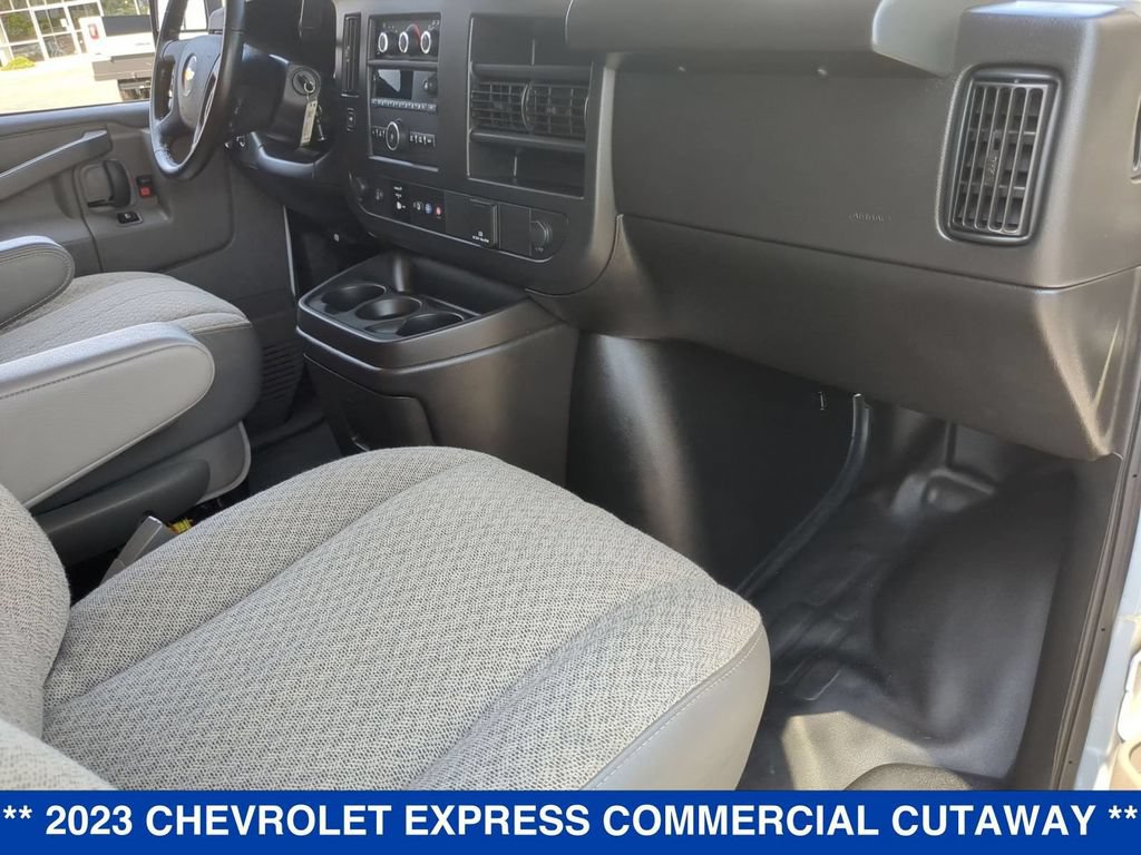 Used 2023 Chevrolet Express 3500 w/ Power Convenience Package RWD image 19