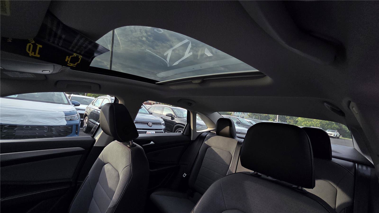 New 2026 Volkswagen Jetta SE FWD image 24