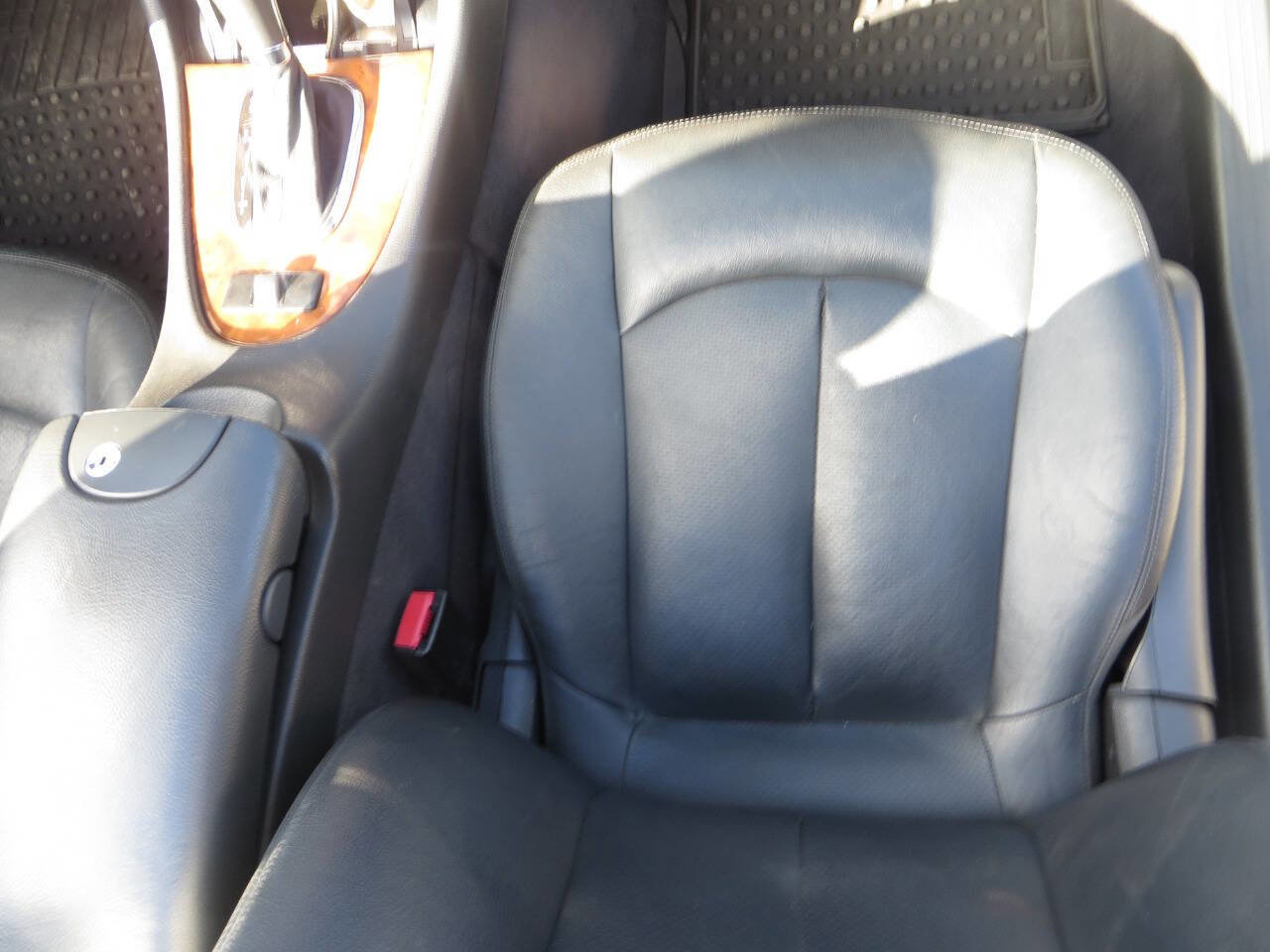 Used 2005 Mercedes-Benz CLK 500 Cabriolet image 34