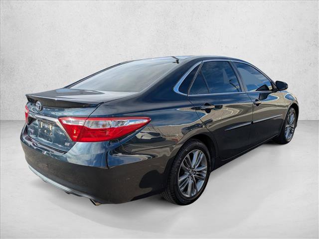 Used 2017 Toyota Camry SE image 5