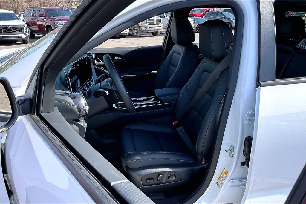 New 2026 Chevrolet Equinox LT w/ Convenience Package II image 9