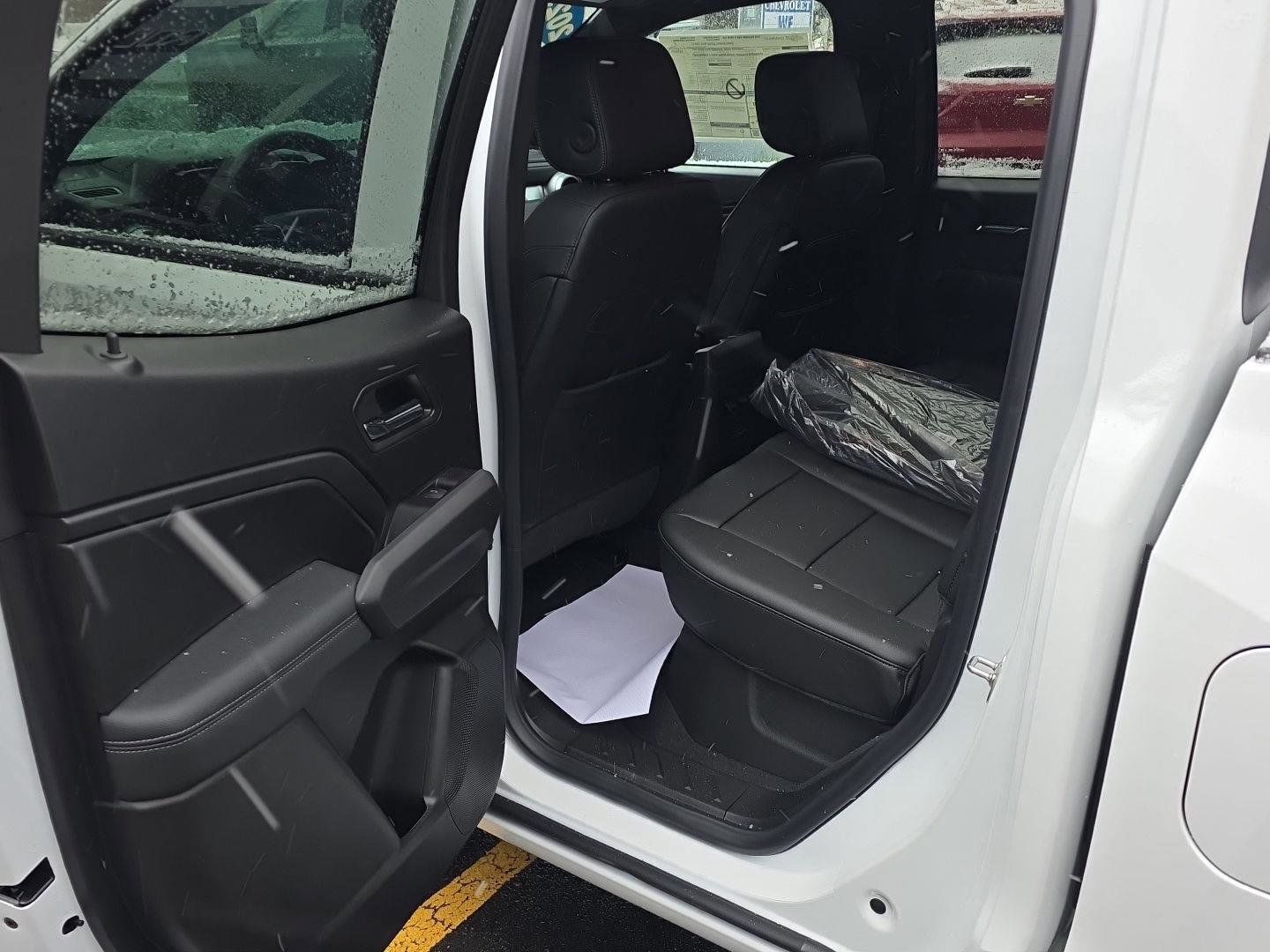 New 2025 Chevrolet Colorado LT w/ LT Convenience Package image 18