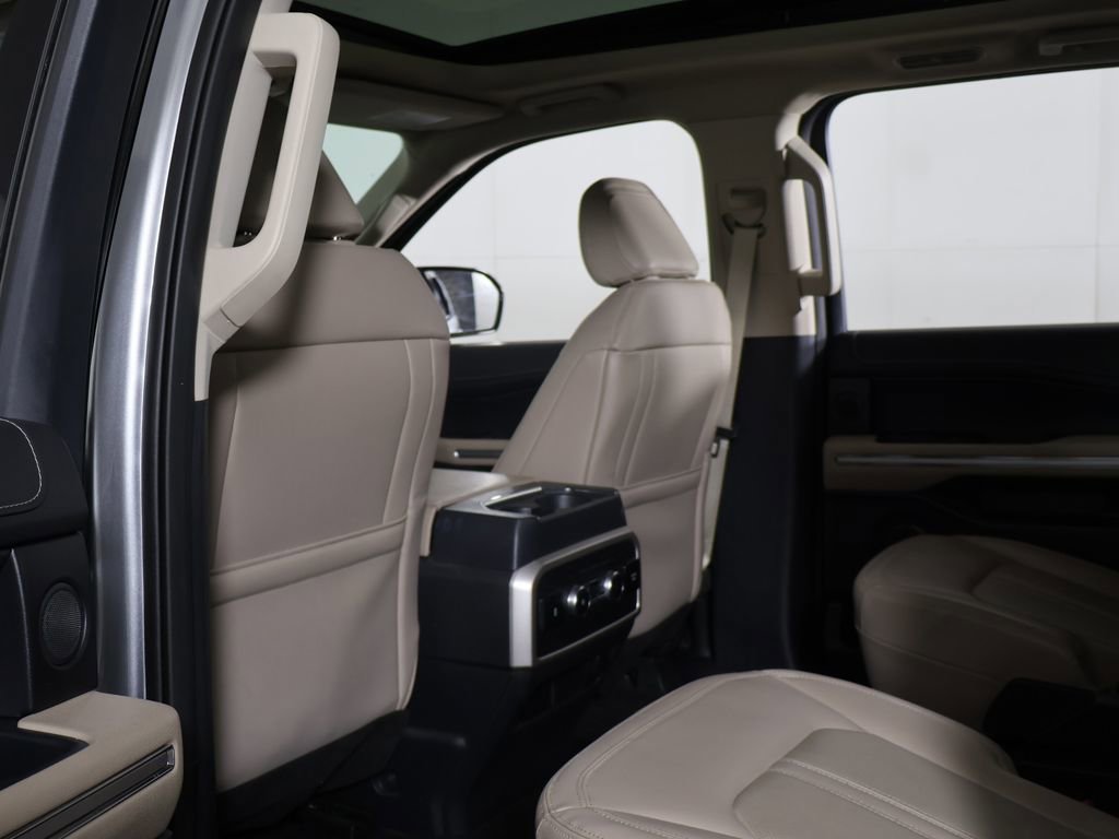 Used 2022 Ford Expedition Limited AWD/4WD image 34