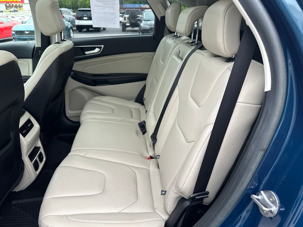 Used 2020 Ford Edge Titanium FWD image 23