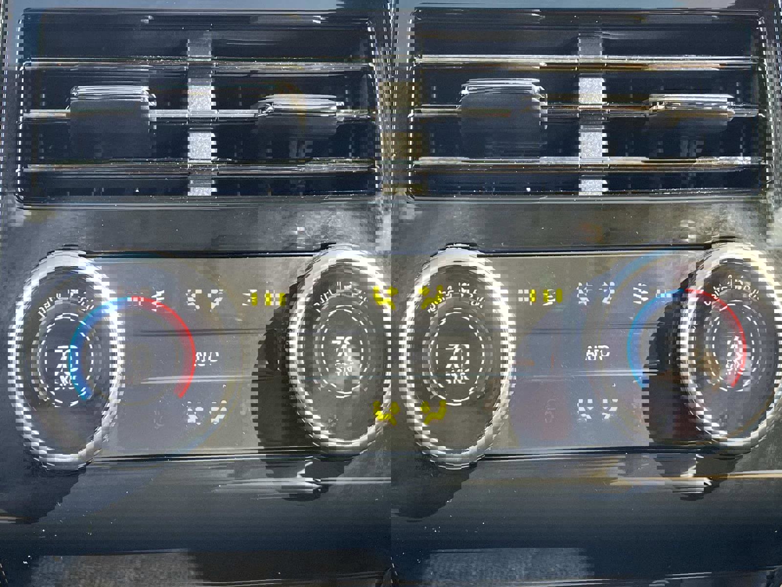 Used 2024 Land Rover Range Rover Sport Dynamic SE image 14