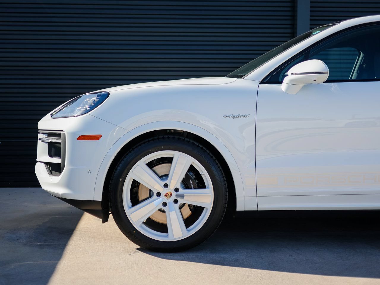 New 2026 Porsche Cayenne E-Hybrid Coupe AWD/4WD image 11