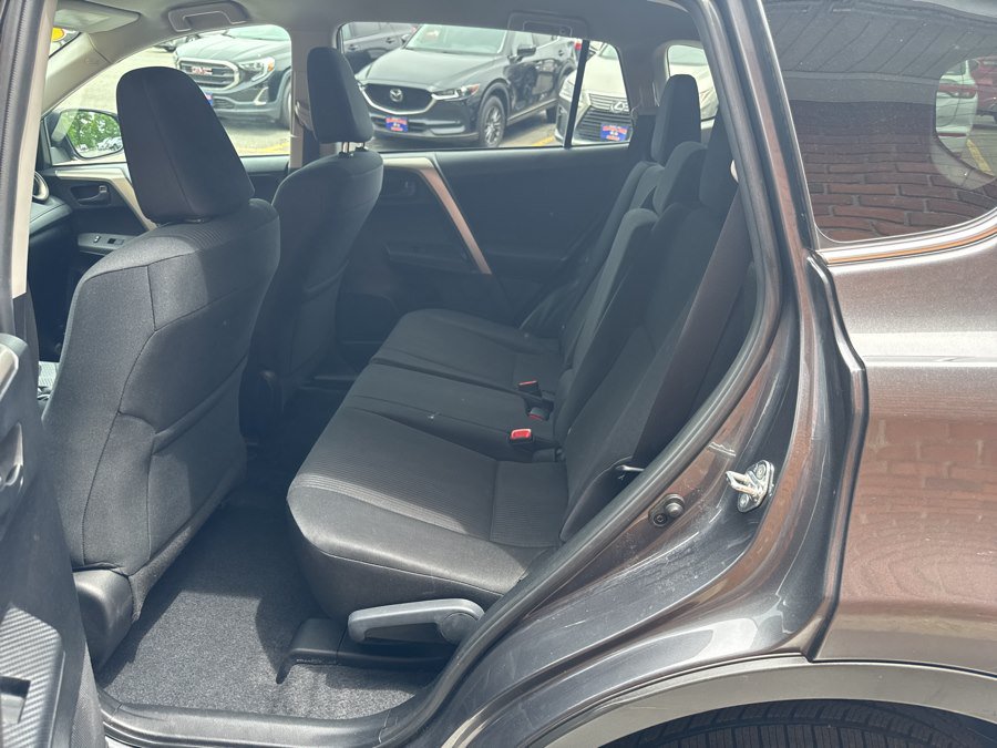 Used 2015 Toyota RAV4 LE AWD/4WD image 19