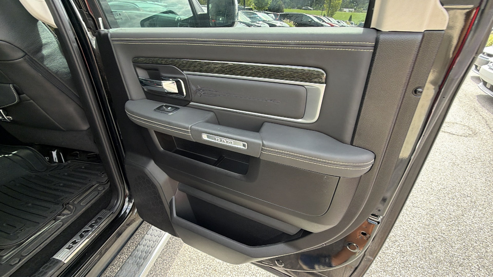 Used 2015 RAM 1500 Limited AWD/4WD image 20