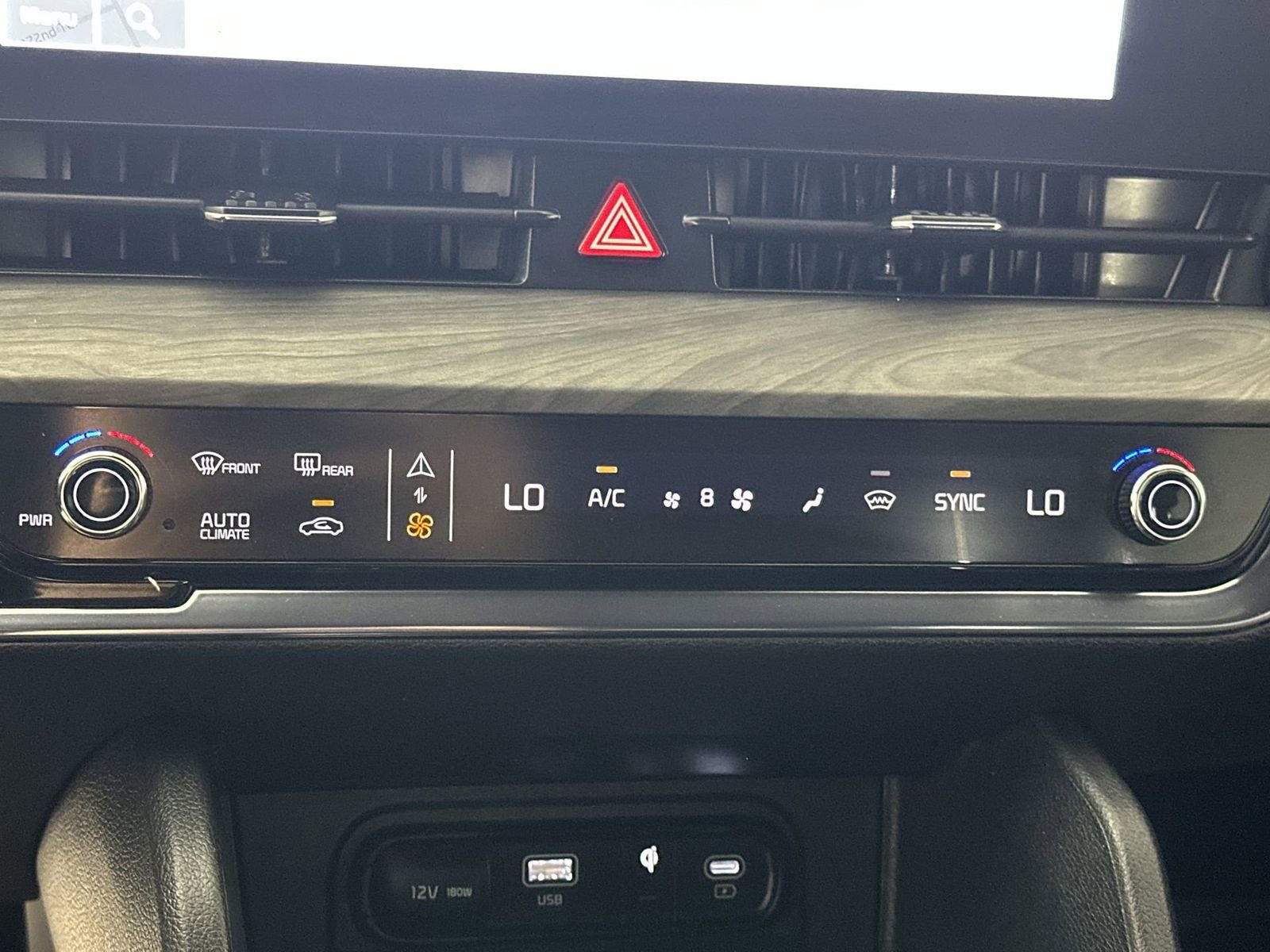 Used 2025 Kia Sportage X-Pro image 23