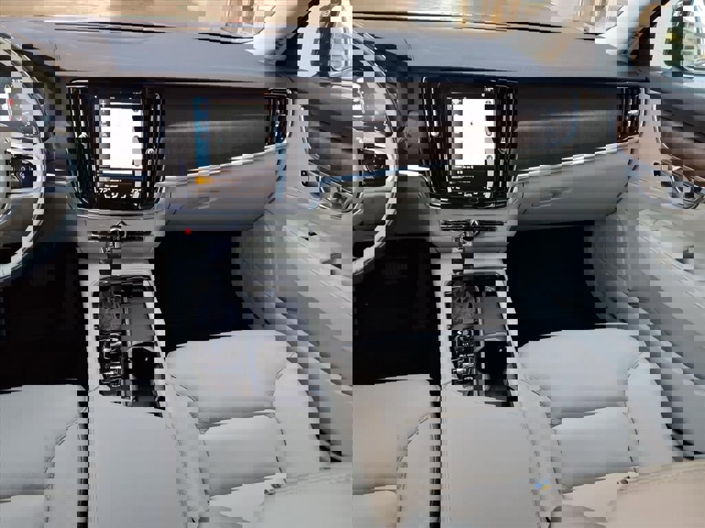 Certified 2021 Volvo V90 T6 Cross Country w/ Climate Package image 15