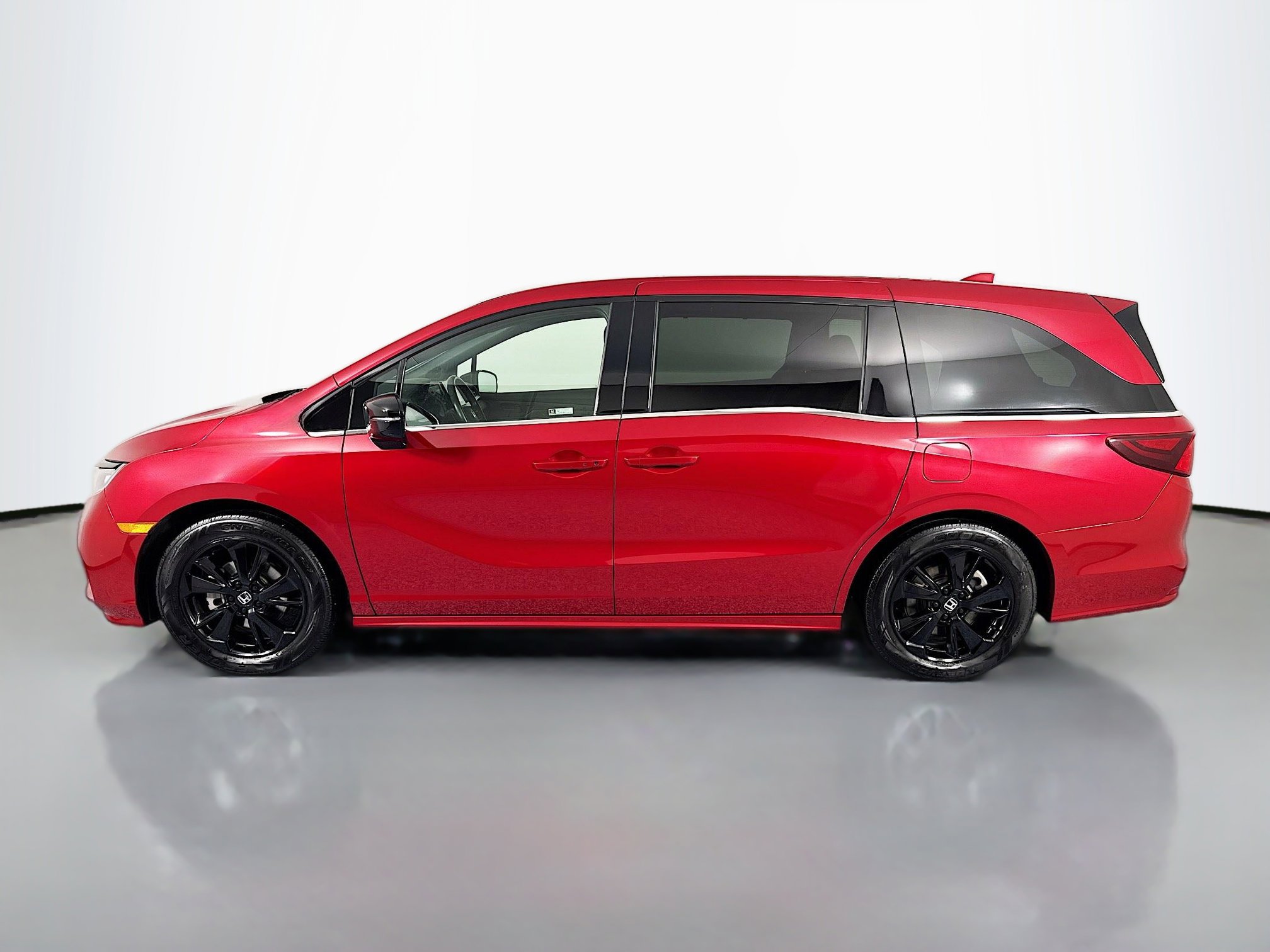 Certified 2023 Honda Odyssey Sport image 8