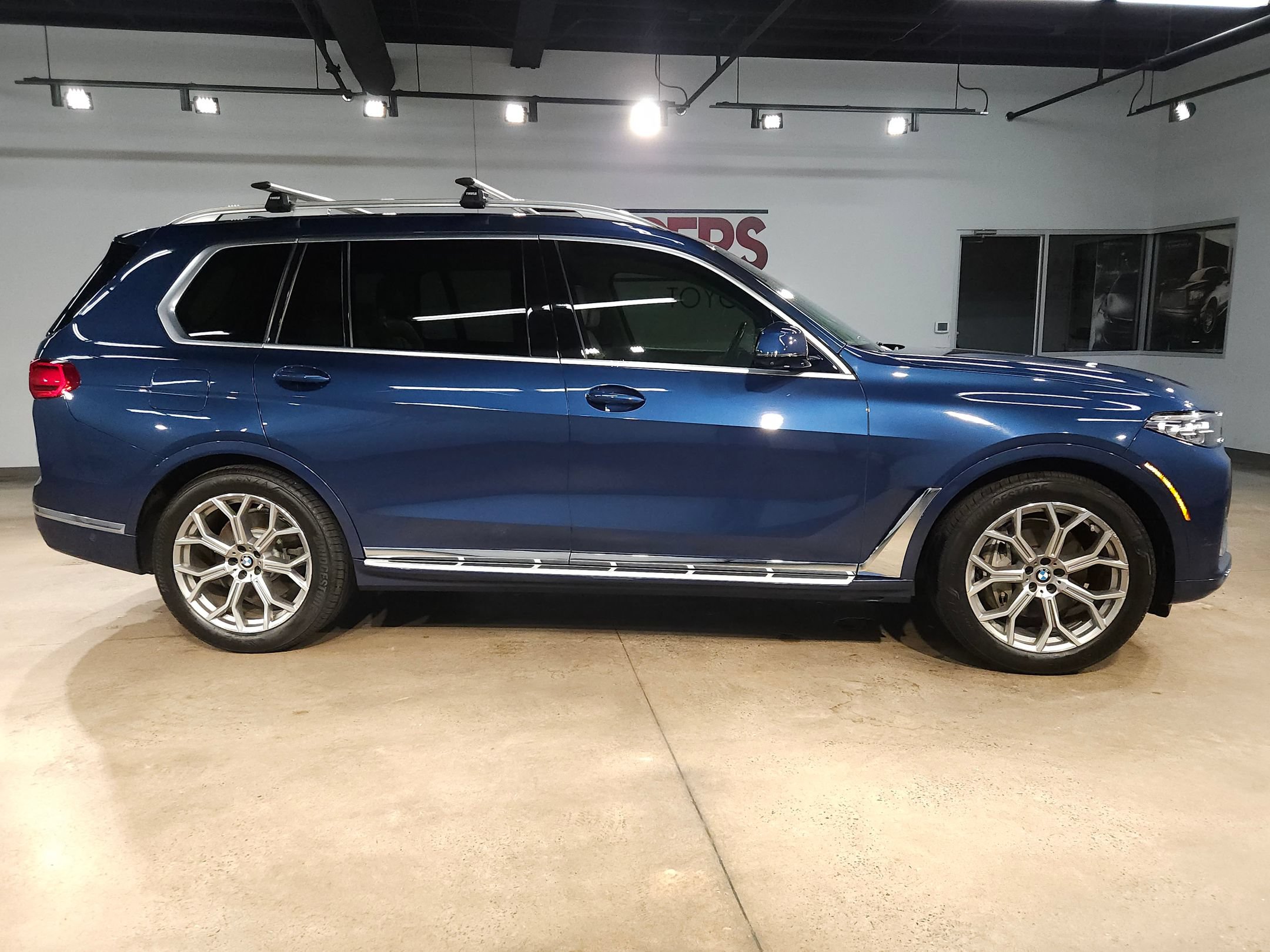 Used 2019 BMW X7 xDrive40i w/ Premium Package AWD/4WD image 8
