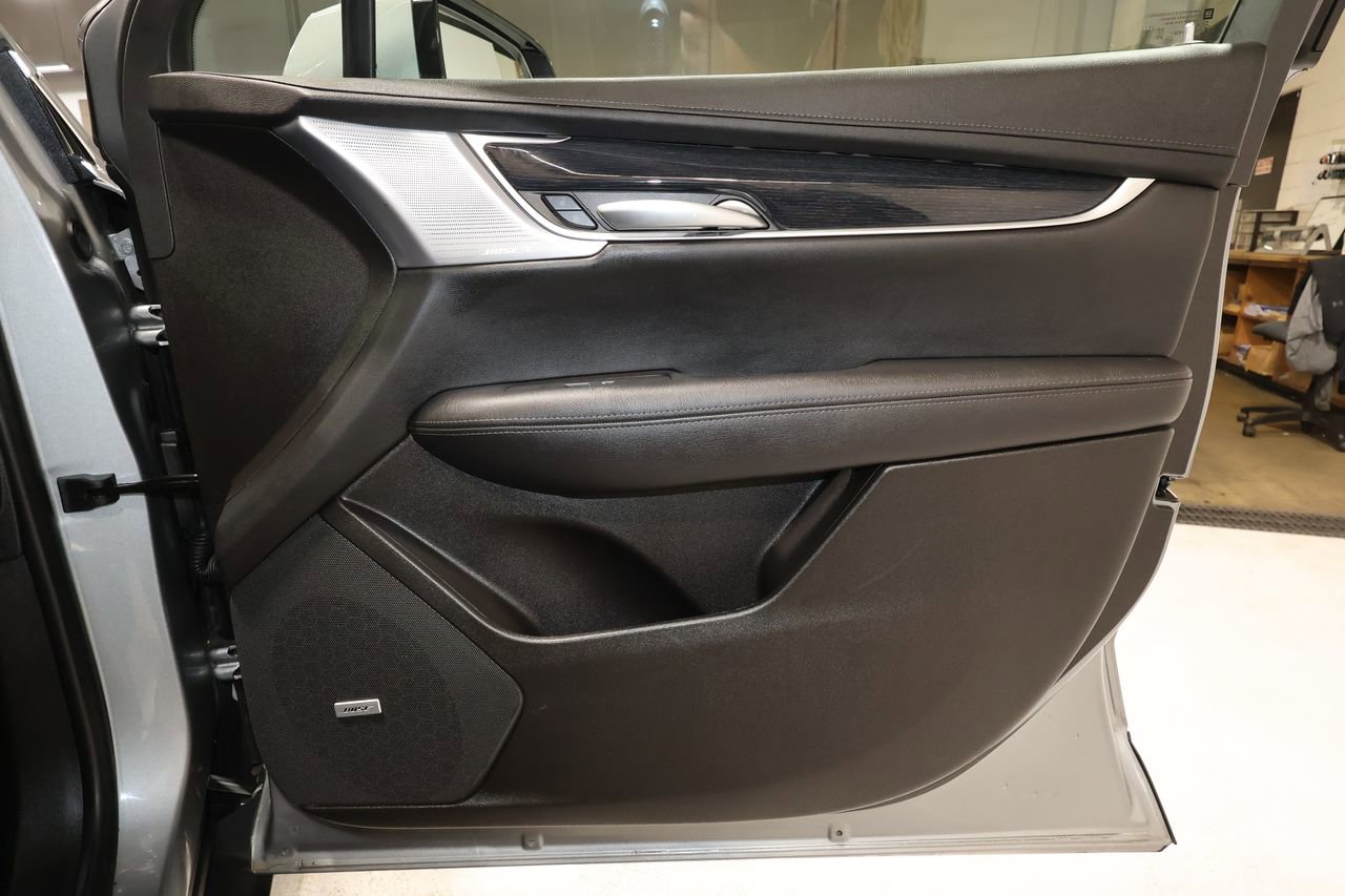Certified 2025 Cadillac XT5 Premium Luxury w/ Technology Package AWD/4WD image 19
