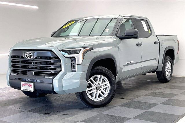 Used 2026 Toyota Tundra SR5 AWD/4WD image 12