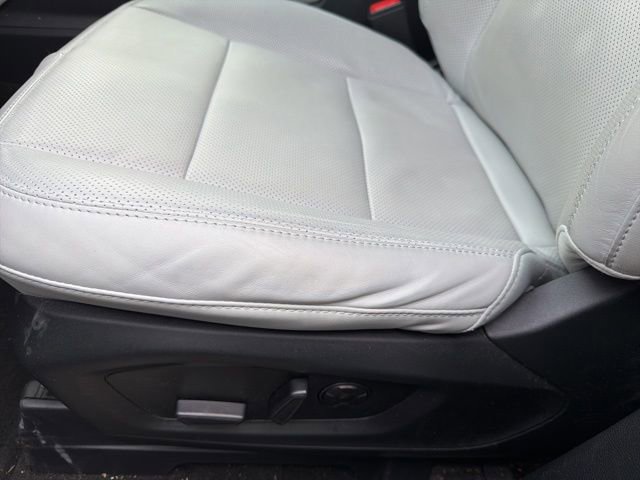 Used 2025 Ford Explorer Platinum w/ Ultimate Package image 8