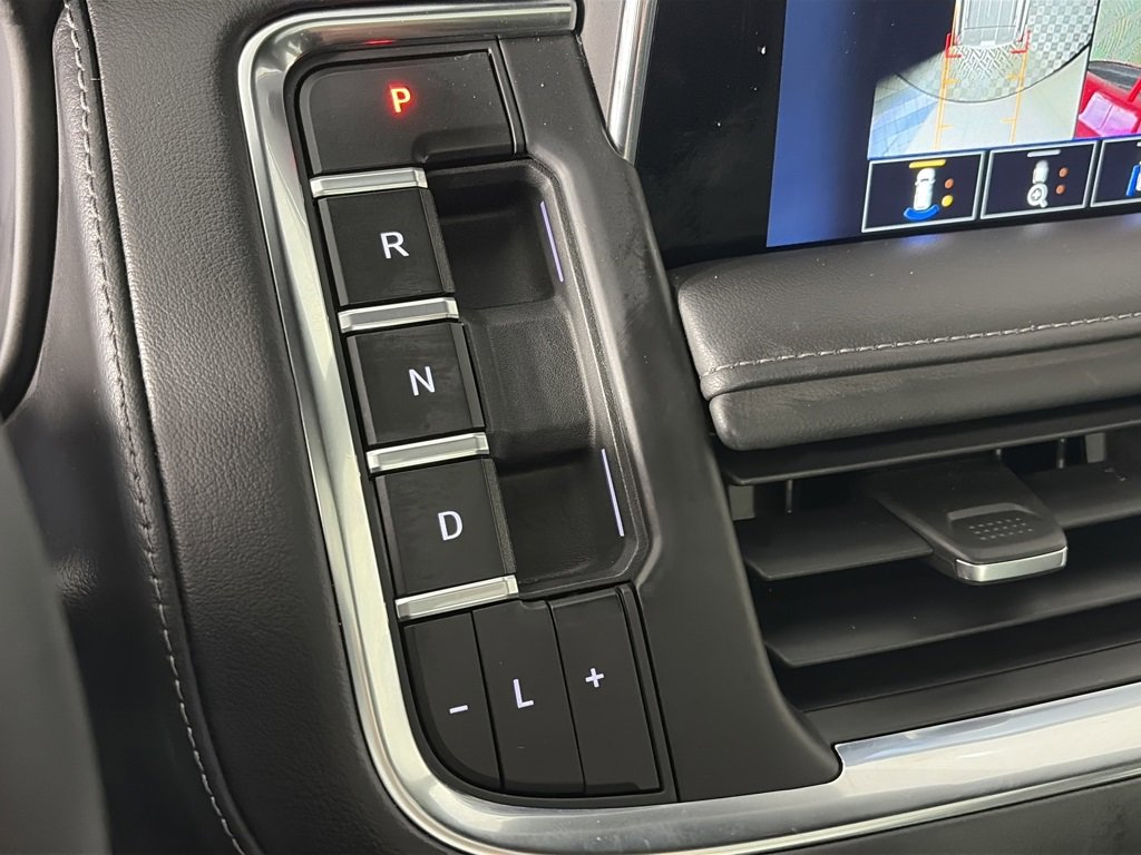 Used 2023 Chevrolet Tahoe Z71 w/ Off-Road Capability Package image 23