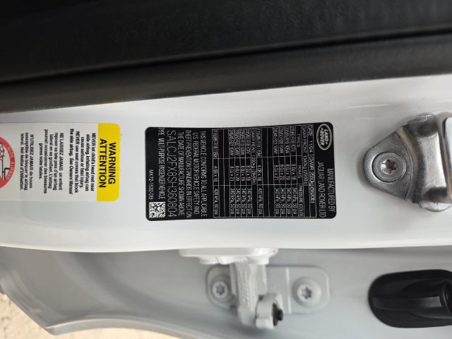 Used 2025 Land Rover Discovery Sport S AWD/4WD image 33