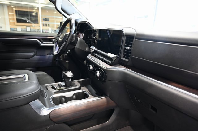 Used 2022 GMC Sierra 1500 SLT w/ SLT Convenience Package image 16