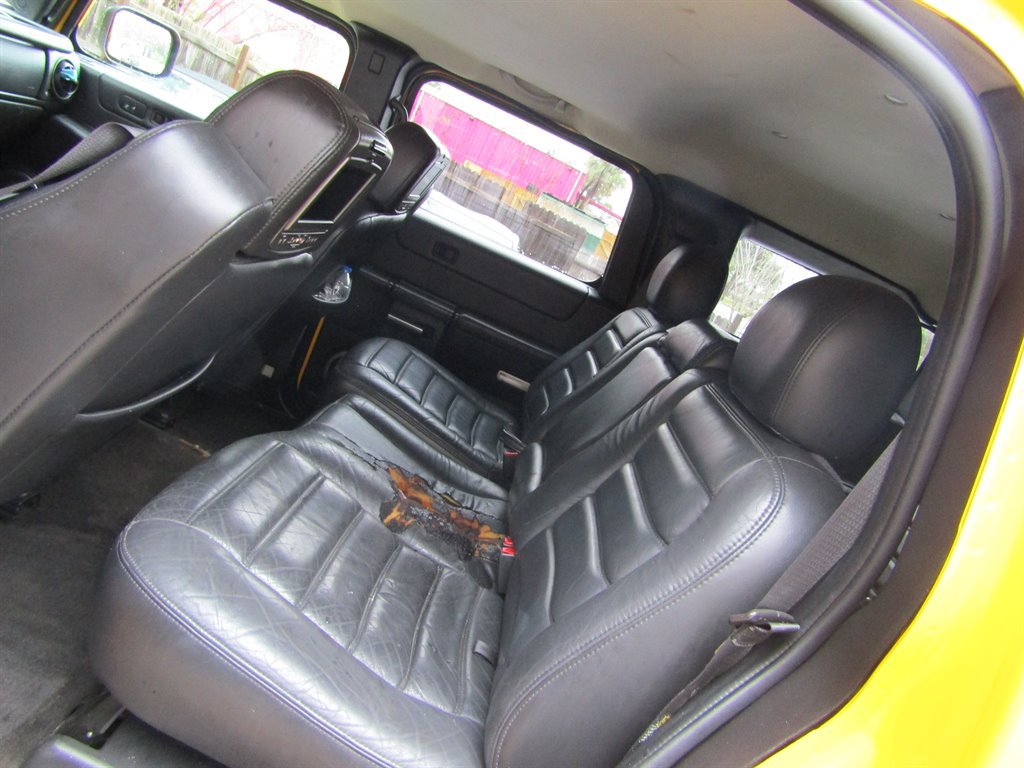 Used 2005 HUMMER H2 w/ Preferred Equipment Group image 6