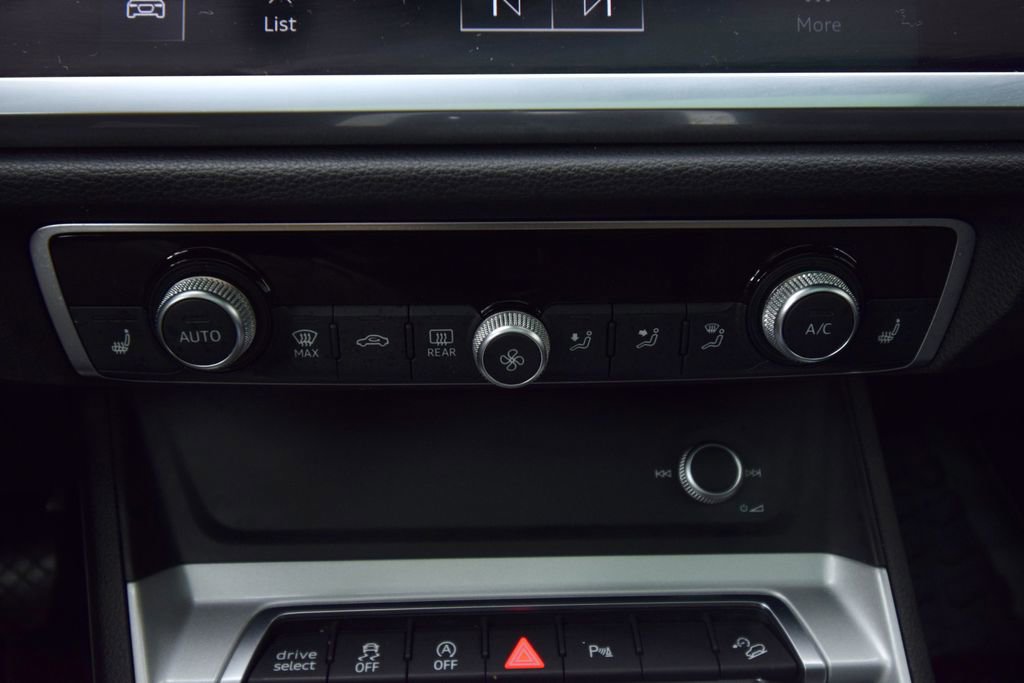 Used 2022 Audi Q3 2.0T Premium Plus image 35