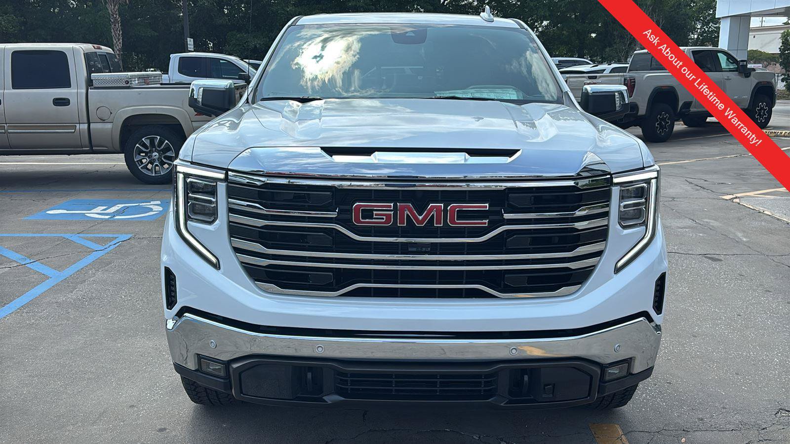 New 2026 GMC Sierra 1500 SLT w/ SLT Premium Plus Package AWD/4WD image 2