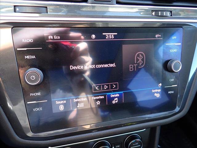 Used 2021 Volkswagen Tiguan SE R-Line image 23