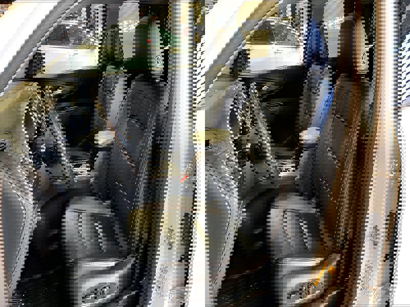 Used 2019 Chevrolet Equinox Premier image 10