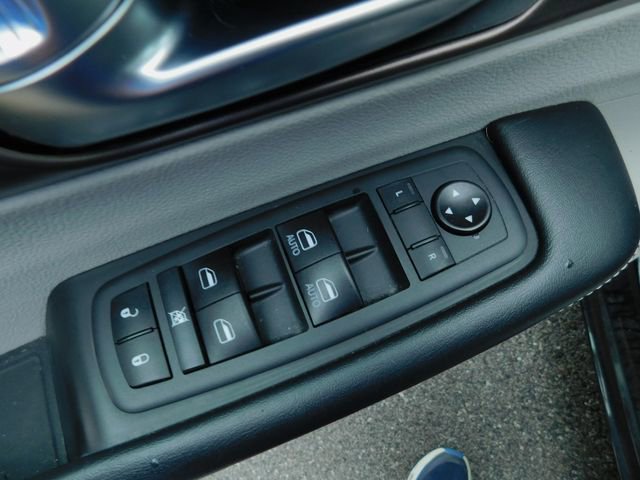 Certified 2020 Chrysler Voyager LX w/ Cold Weather Group image 32