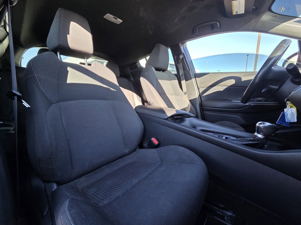 Used 2018 Toyota C-HR XLE image 28