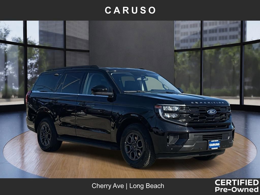 Certified 2025 Ford Expedition Active RWD image 1