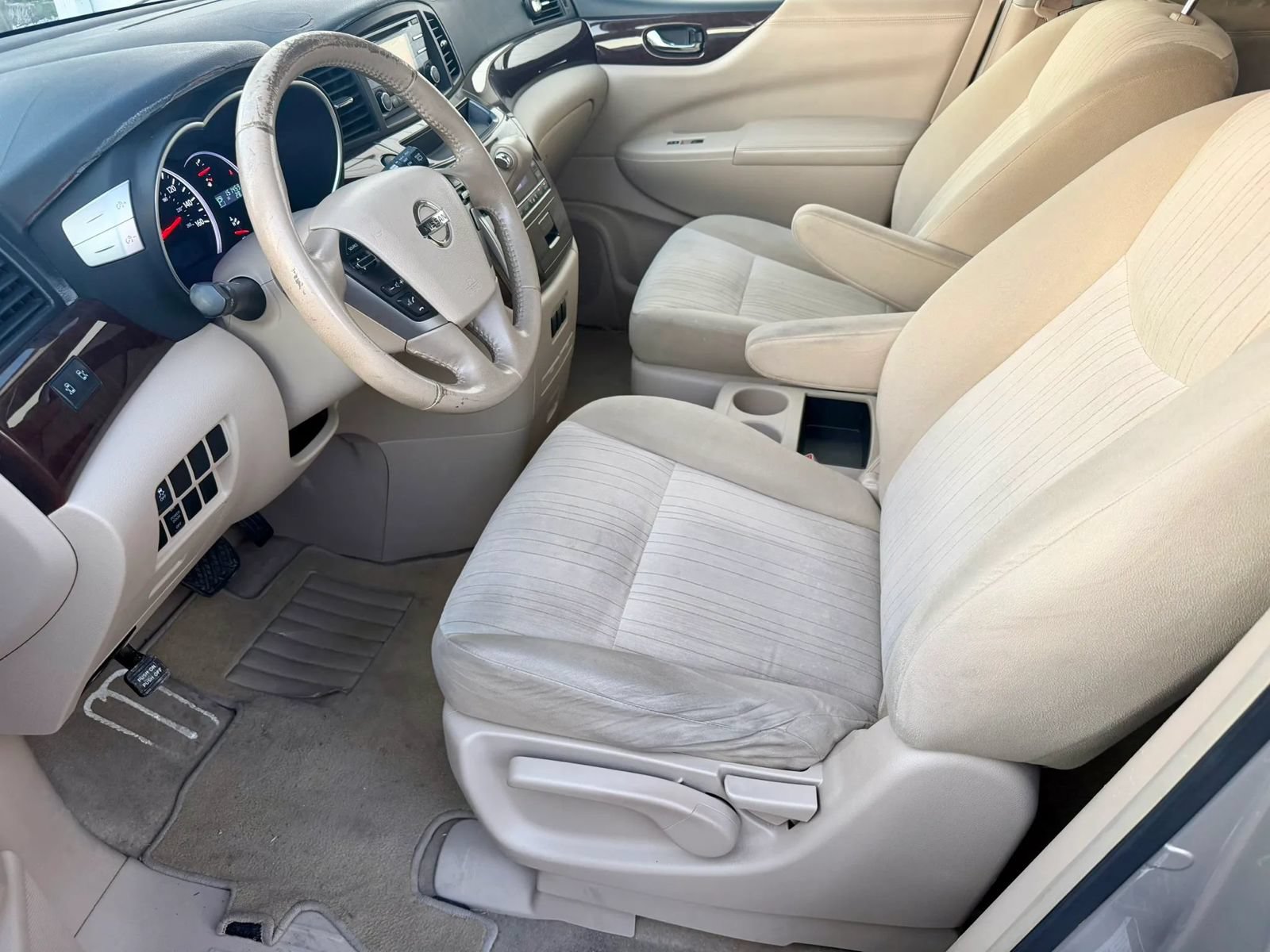 Used 2012 Nissan Quest SV FWD image 11