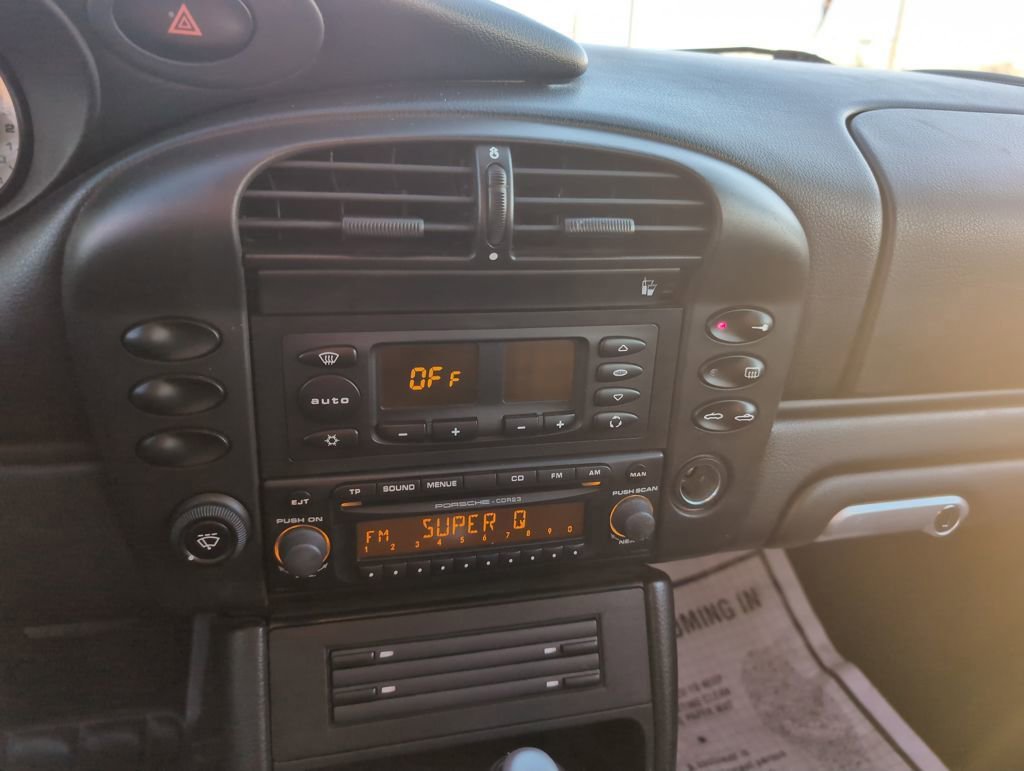 Used 2003 Porsche 911 Carrera 4 image 17