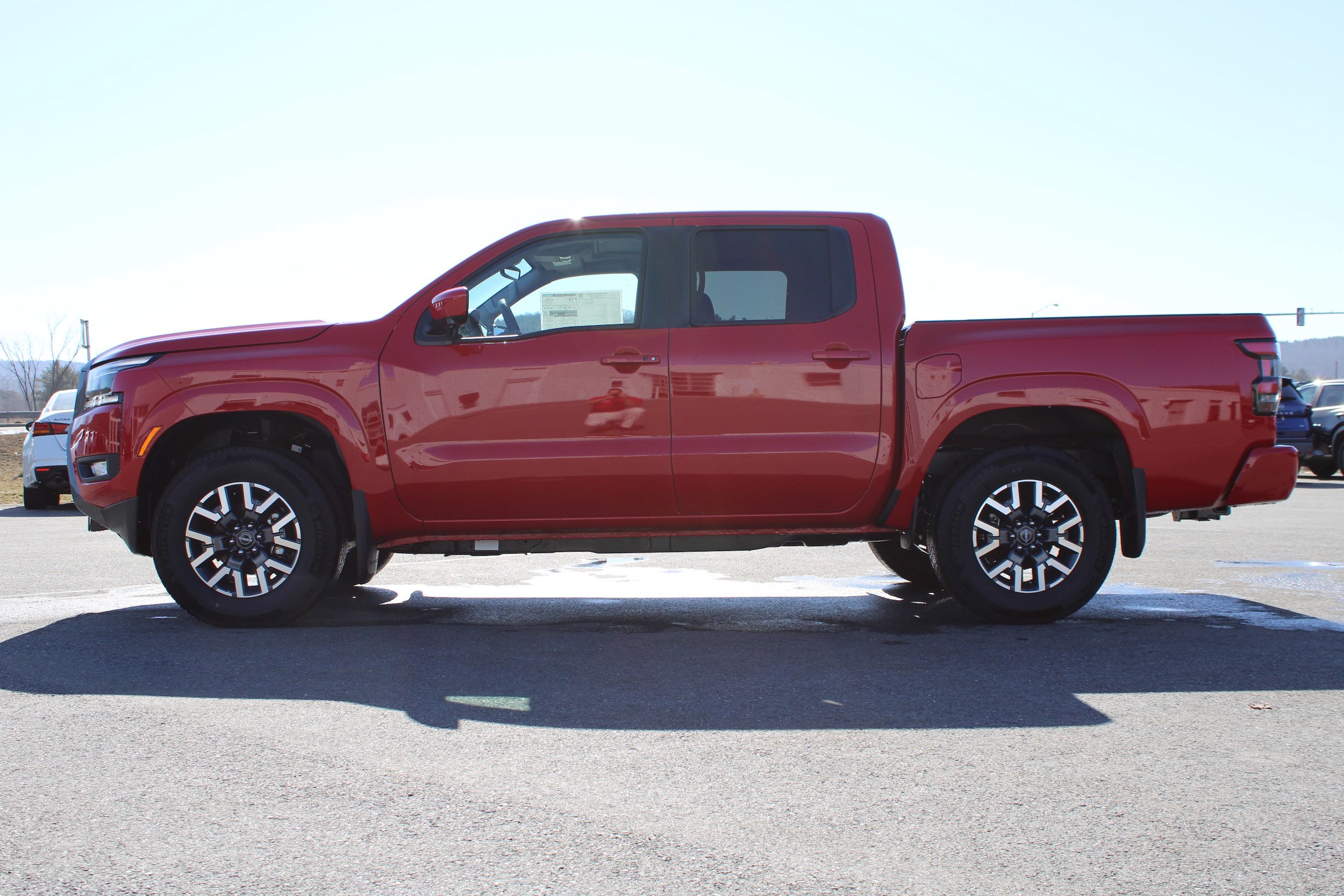 New 2025 Nissan Frontier SL AWD/4WD image 2
