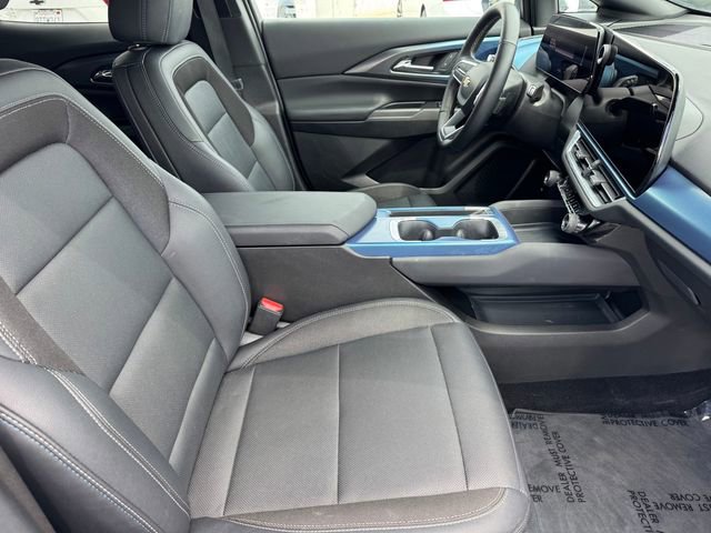 Certified 2025 Chevrolet Equinox EV LT w/ Convenience Package image 8