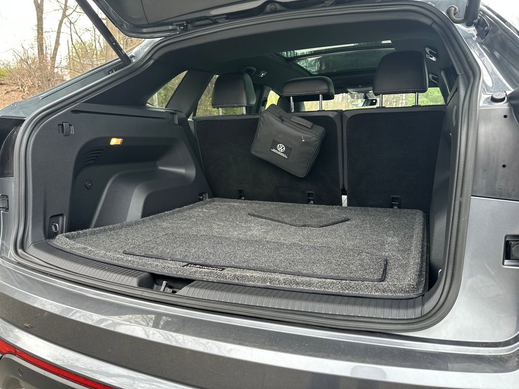 Certified 2023 Volkswagen Atlas Cross Sport SE AWD/4WD image 14
