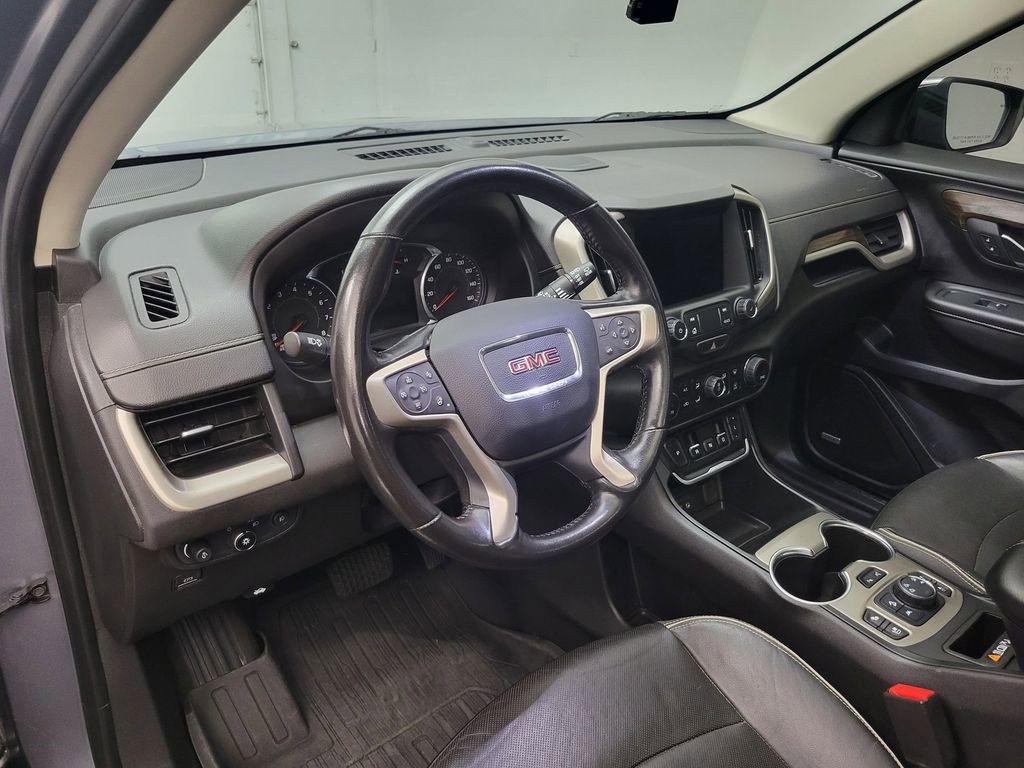 Used 2020 GMC Terrain Denali w/ Denali Premium Package AWD/4WD image 4