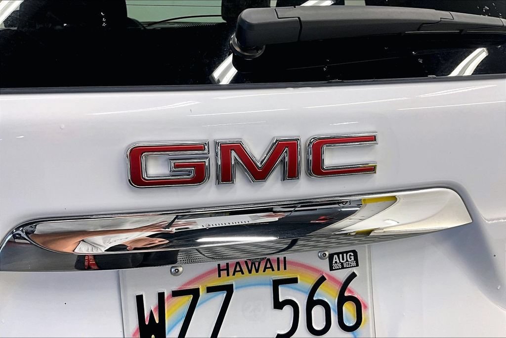 Used 2024 GMC Terrain SLE FWD image 30