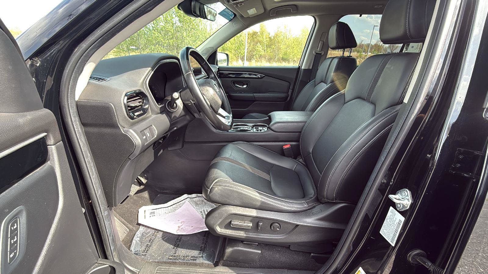 Used 2025 Honda Pilot Touring image 25