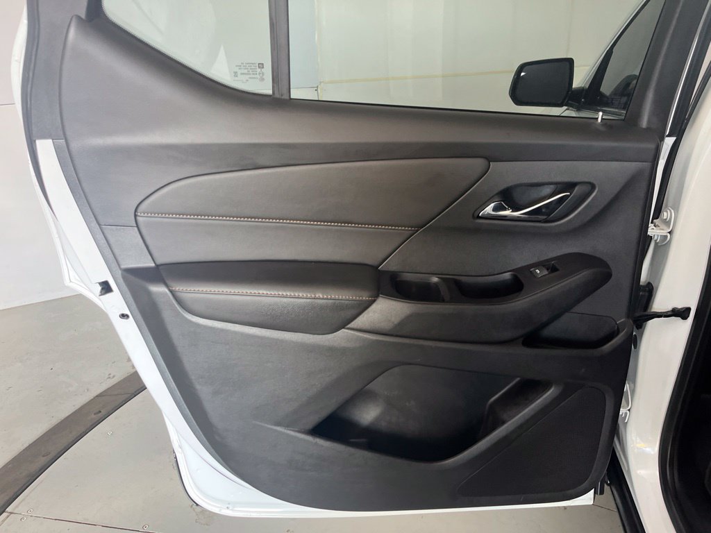 Used 2020 Chevrolet Traverse LS FWD image 28