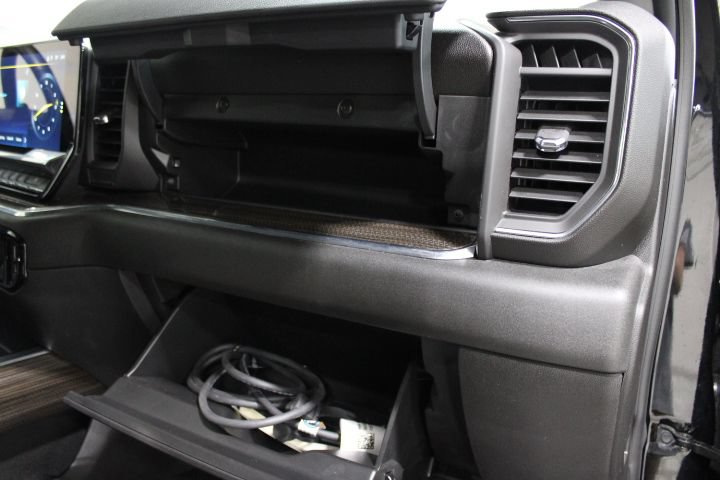 Used 2024 Chevrolet Silverado 1500 RST AWD/4WD image 27