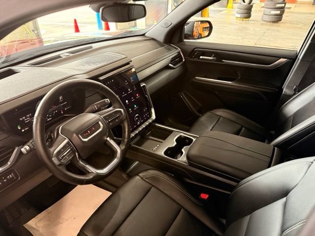 Used 2025 GMC Acadia Elevation w/ Elevation Premium Package AWD/4WD image 8
